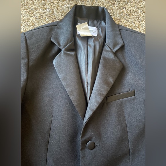 Black Suite Set 5 - Picture 9 of 13